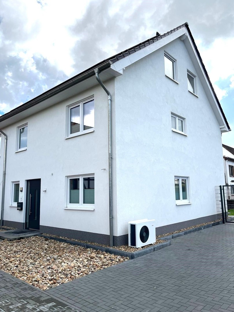 Modernes Neubau-Reihenendhaus - Ideal für Familien – Salzgitter – Bild 1 von 16