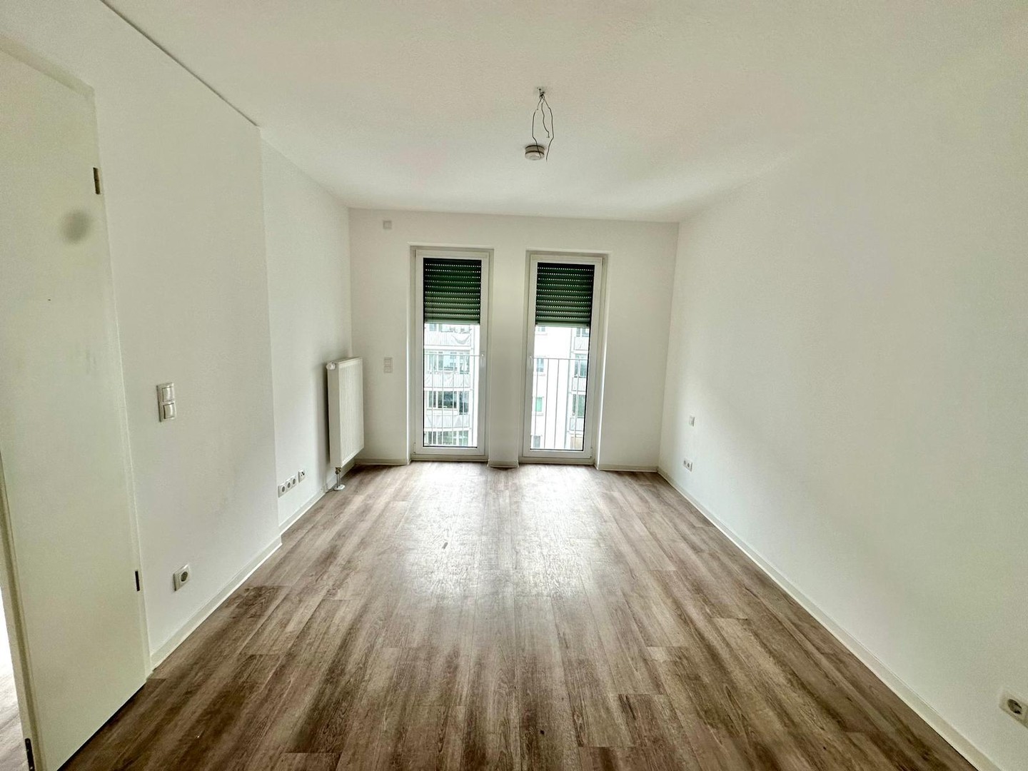 Erstbezug nach Renovierung: Barrierefreie Seniorenwohnung mit Loggia nähe Opernhaus – Nürnberg – Vorschaubild 4