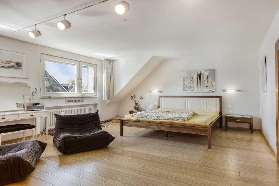 Tolles Reihenhaus mit Südwestgarten, Garage und einer EBK in Ratingen-Breitscheid – Ratingen – Vorschaubild 12