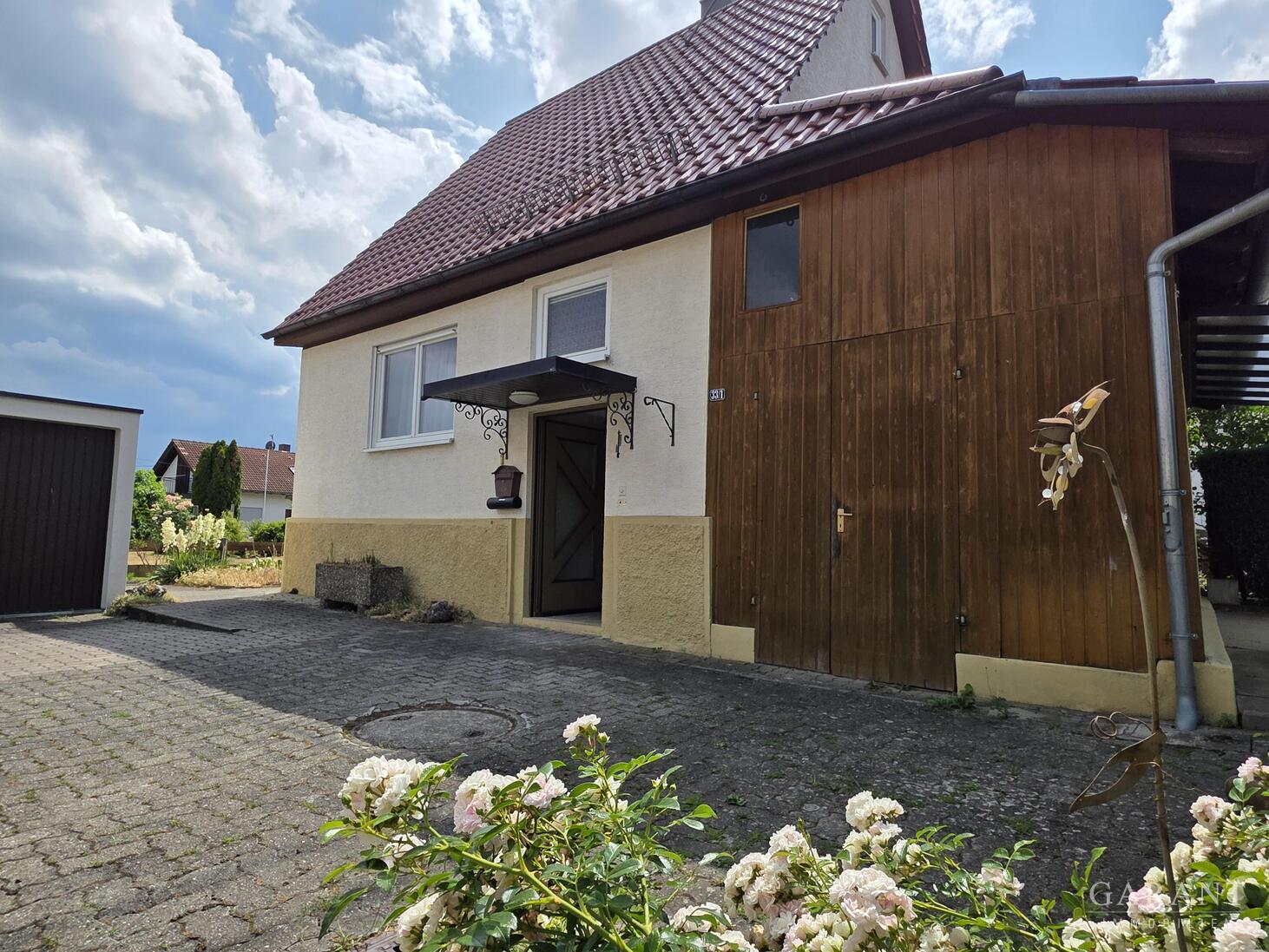 Kleines, feines Häuschen in Degerschlacht