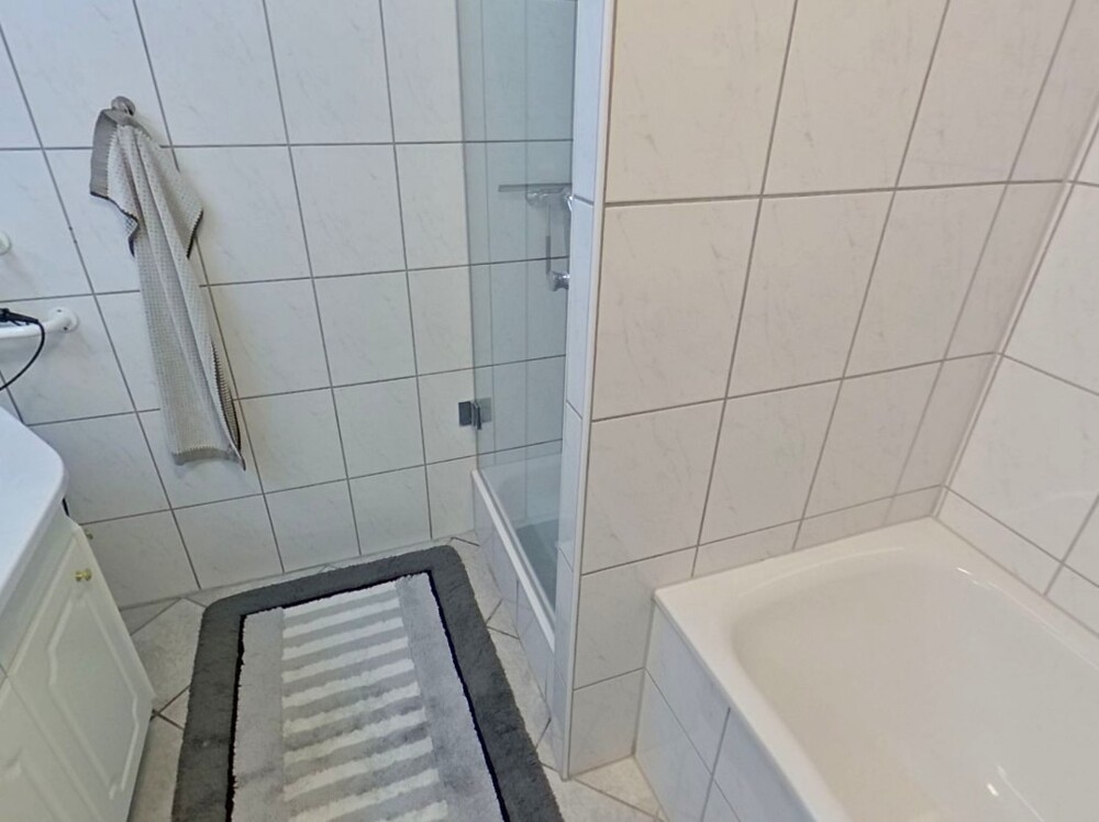 Großzügige 4-Zimmer-Wohnung mit Balkon im ehemaligen Vierkanthof in Mönchengladbach - Holt, 1. Etage – Mönchengladbach – Vorschaubild 18