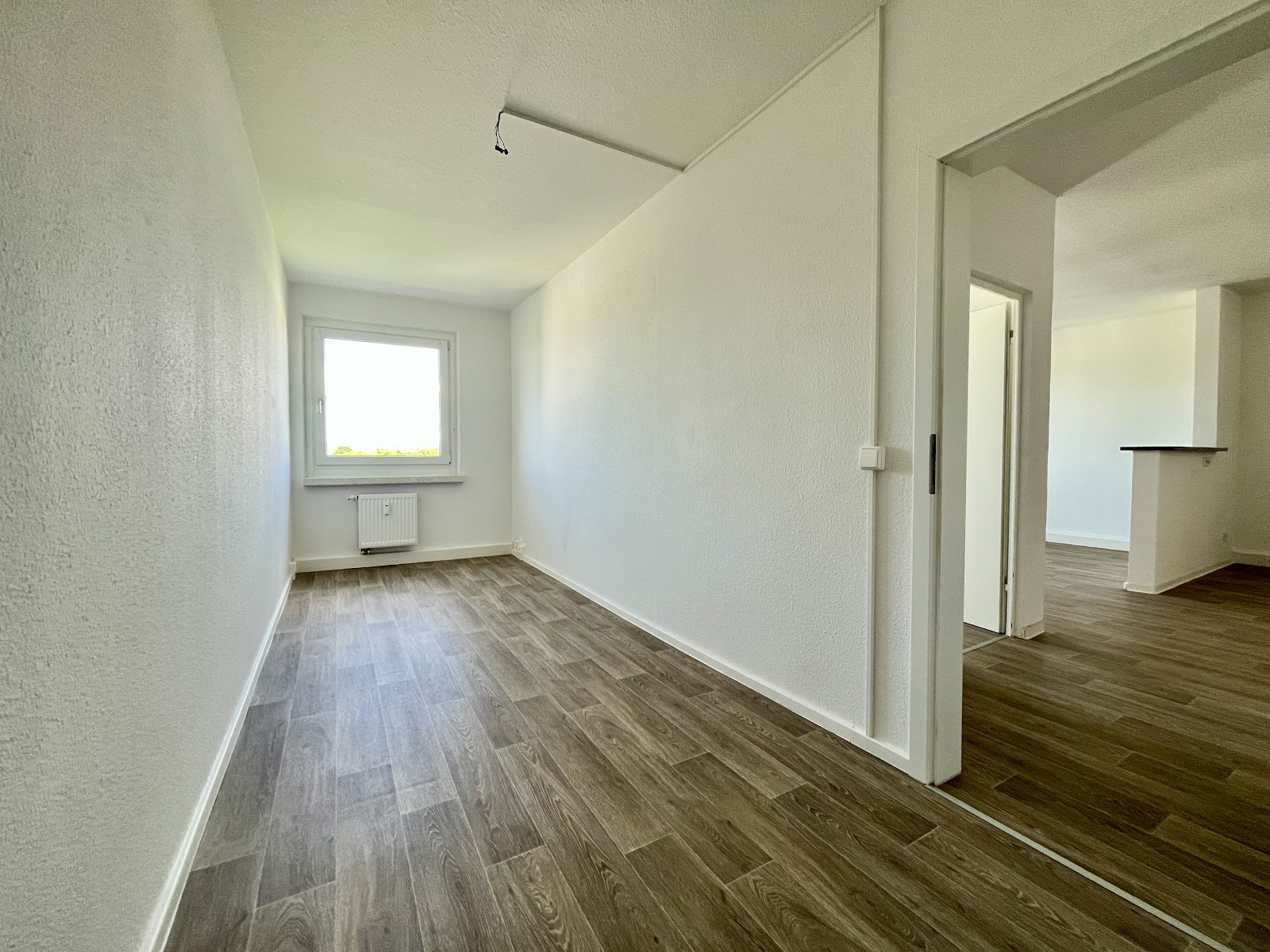 Ihr neues Familiennest: Balkon mit Parkblick, helle Räume, naturnahe Lage – Chemnitz – Bild 1 von 12