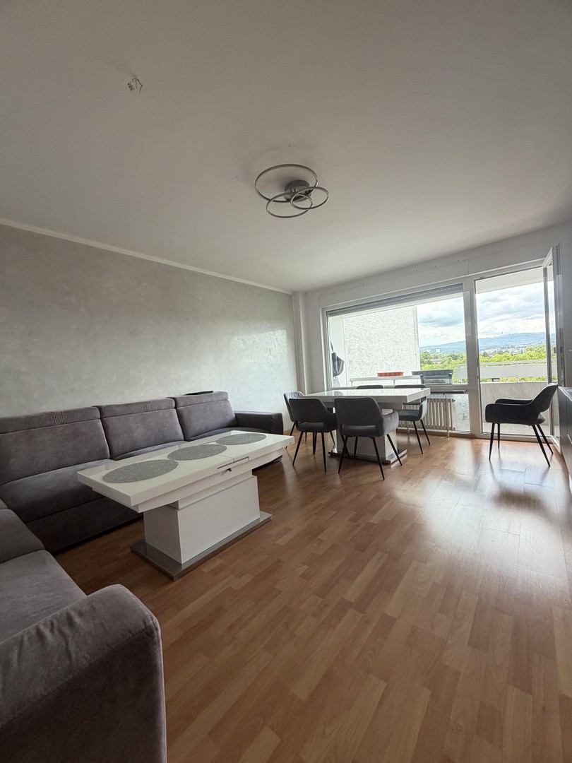 3-Zimmer Wohnung in vorteilhafter Lage in Wiesbaden mit EBK und TG Stellplatz