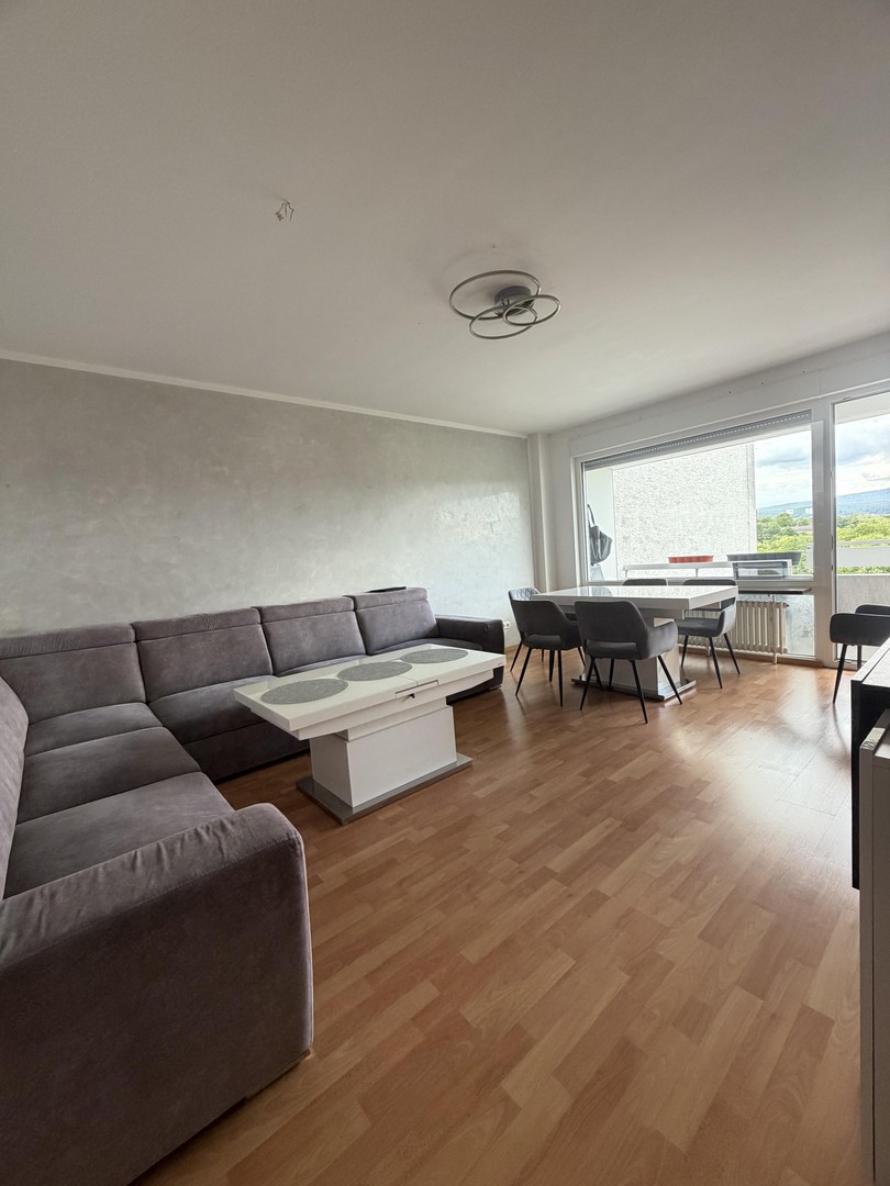3-Zimmer Wohnung in vorteilhafter Lage in Wiesbaden mit EBK und TG Stellplatz – Wiesbaden – Vorschaubild 2