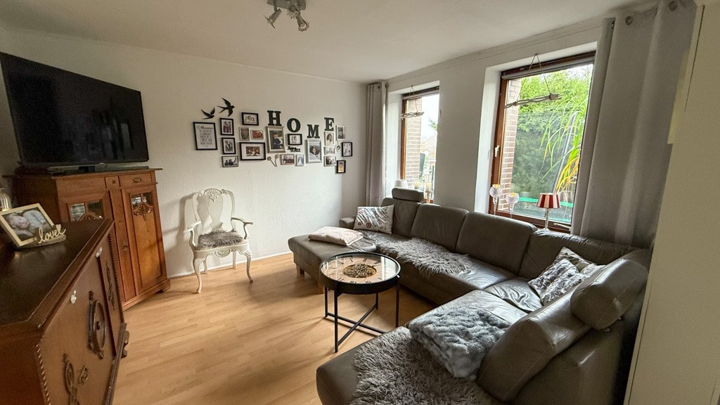 Wohnhaus mit viel Wohnfläche, Doppelgarage mit Abstellraum und Terrasse in Munkwolstrup – Oeversee – Vorschaubild 5