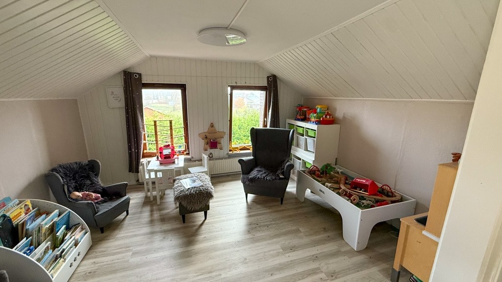 Wohnhaus mit viel Wohnfläche, Doppelgarage mit Abstellraum und Terrasse in Munkwolstrup – Oeversee – Vorschaubild 6