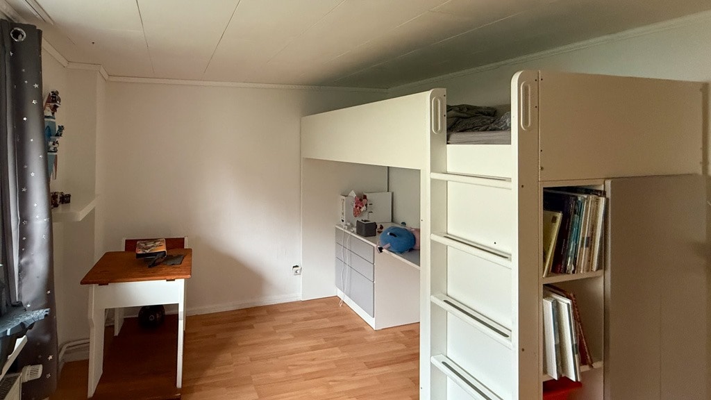 Wohnhaus mit viel Wohnfläche, Doppelgarage mit Abstellraum und Terrasse in Munkwolstrup – Oeversee – Vorschaubild 9
