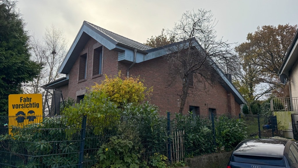 Wohnhaus mit viel Wohnfläche, Doppelgarage mit Abstellraum und Terrasse in Munkwolstrup – Oeversee – Vorschaubild 15