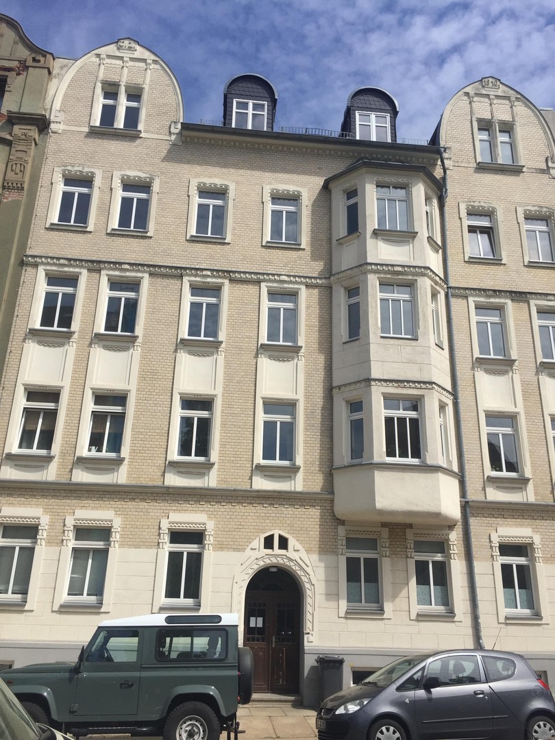 Attraktive 3‑Zimmer‑Wohnung m. neuem Bad u. EBK in Chemnitz–77,20 m²–fußl. z. TU (ab 01.09.26).