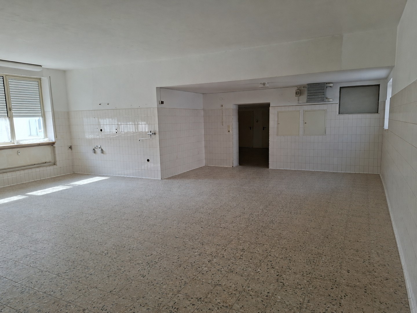 Wohn-/Geschäftshaus mit 2 Wohneinheiten, ehem. Bäckereifachgeschäft und Gewerbe-/Nutzflächen – Münchsmünster – Vorschaubild 46
