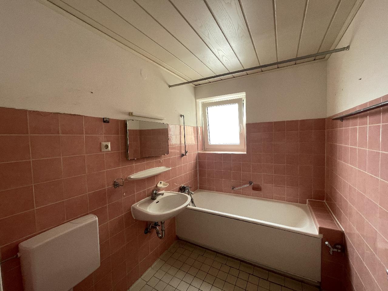 Renovieren, gestalten, einziehen - 3-Zimmerwohnung mit Aufzug und Panoramablick – Bietigheim-Bissingen – Vorschaubild 11