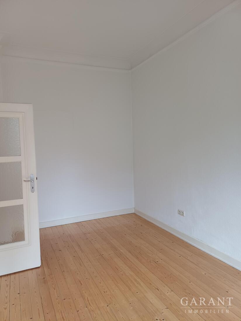 Interessantes 8-Parteienhaus in Mannheim-Neckarau-Attraktive Kapitalanlage mit Entwicklungspotenzial – Mannheim – Vorschaubild 2