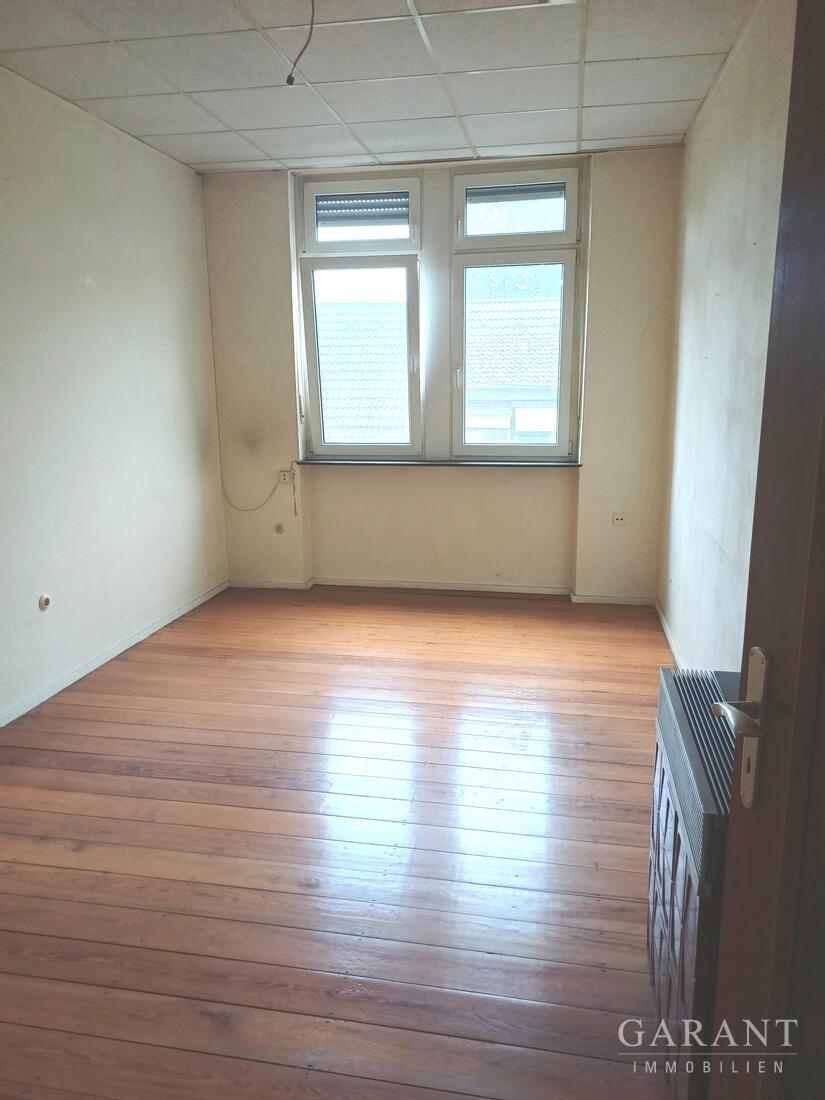 Interessantes 8-Parteienhaus in Mannheim-Neckarau-Attraktive Kapitalanlage mit Entwicklungspotenzial – Mannheim – Vorschaubild 4