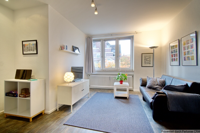 Schöne möblierte 2-Zimmer-Wohnung mit Balkon und Blick in den Garten, in einer gepflegten, ruhigen Wohnlage.