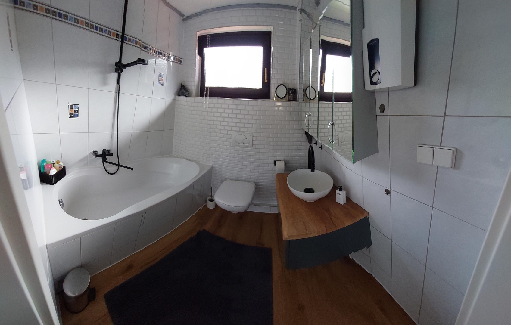 Wohnen wie im Haus: 4,5-Zimmer-Maisonette mit Garten, Sauna, Garage und Aussicht bis zum Funkturm – Karlsruhe – Vorschaubild 9