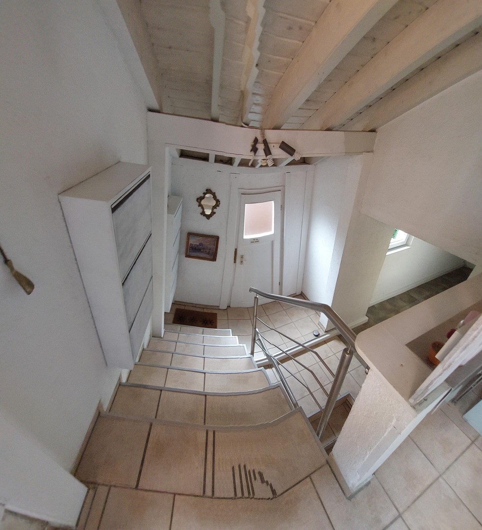 Wohnen wie im Haus: 4,5-Zimmer-Maisonette mit Garten, Sauna, Garage und Aussicht bis zum Funkturm – Karlsruhe – Vorschaubild 15