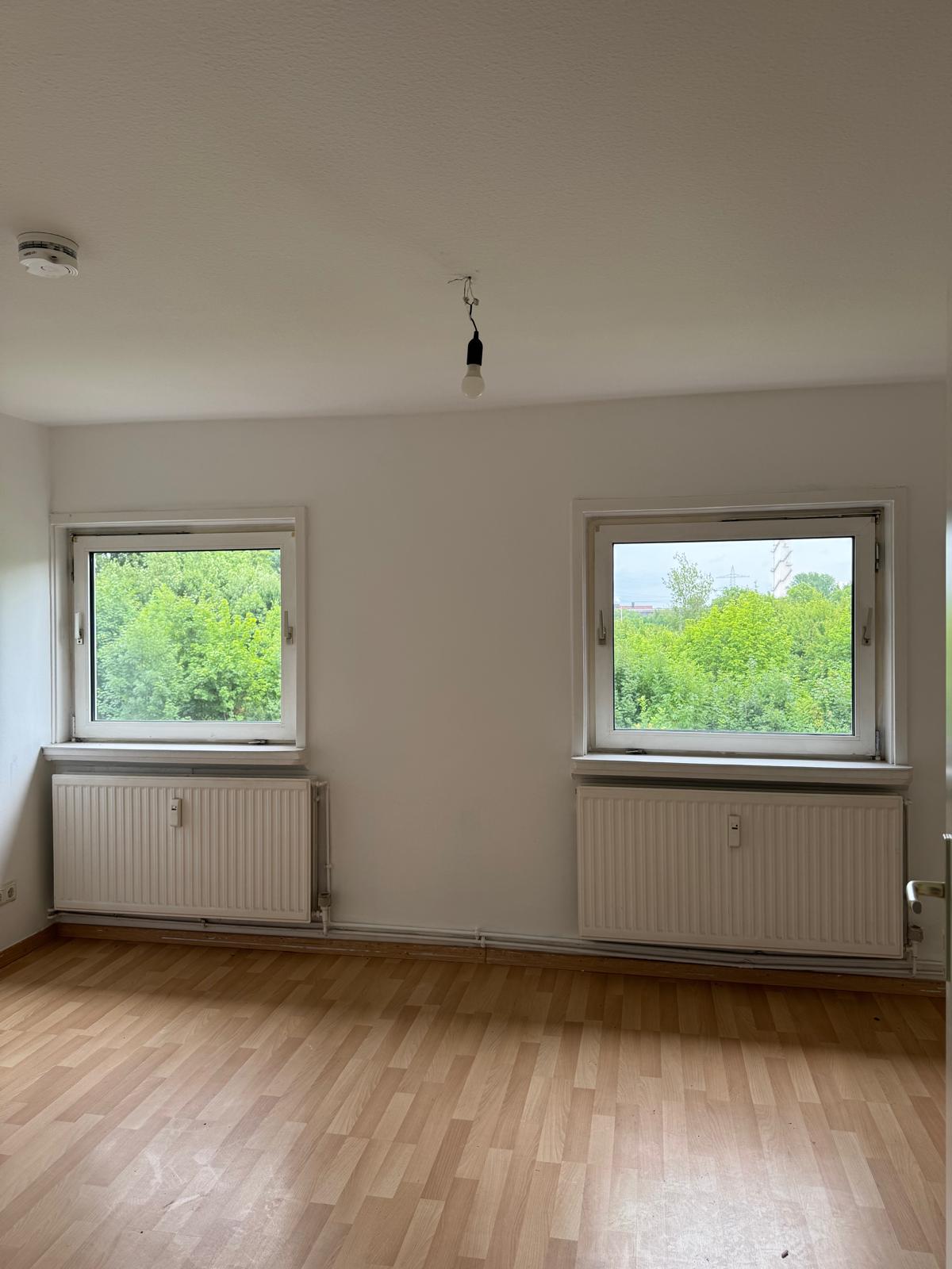 Charmante 2-Zimmer Wohnung im Dachgeschoss mit geräumigem Badezimmer