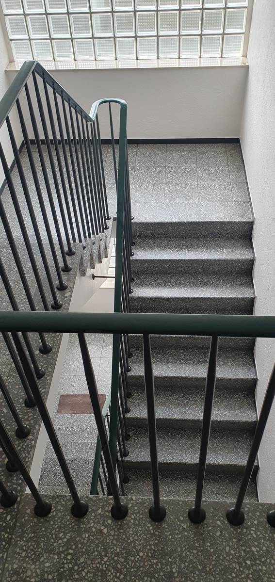 Kleines, renoviertes Apartment in gepflegter WEG unweit vom Gräfrather Marktplatz – Solingen – Vorschaubild 3