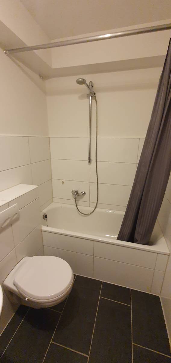 Kleines, renoviertes Apartment in gepflegter WEG unweit vom Gräfrather Marktplatz – Solingen – Vorschaubild 5