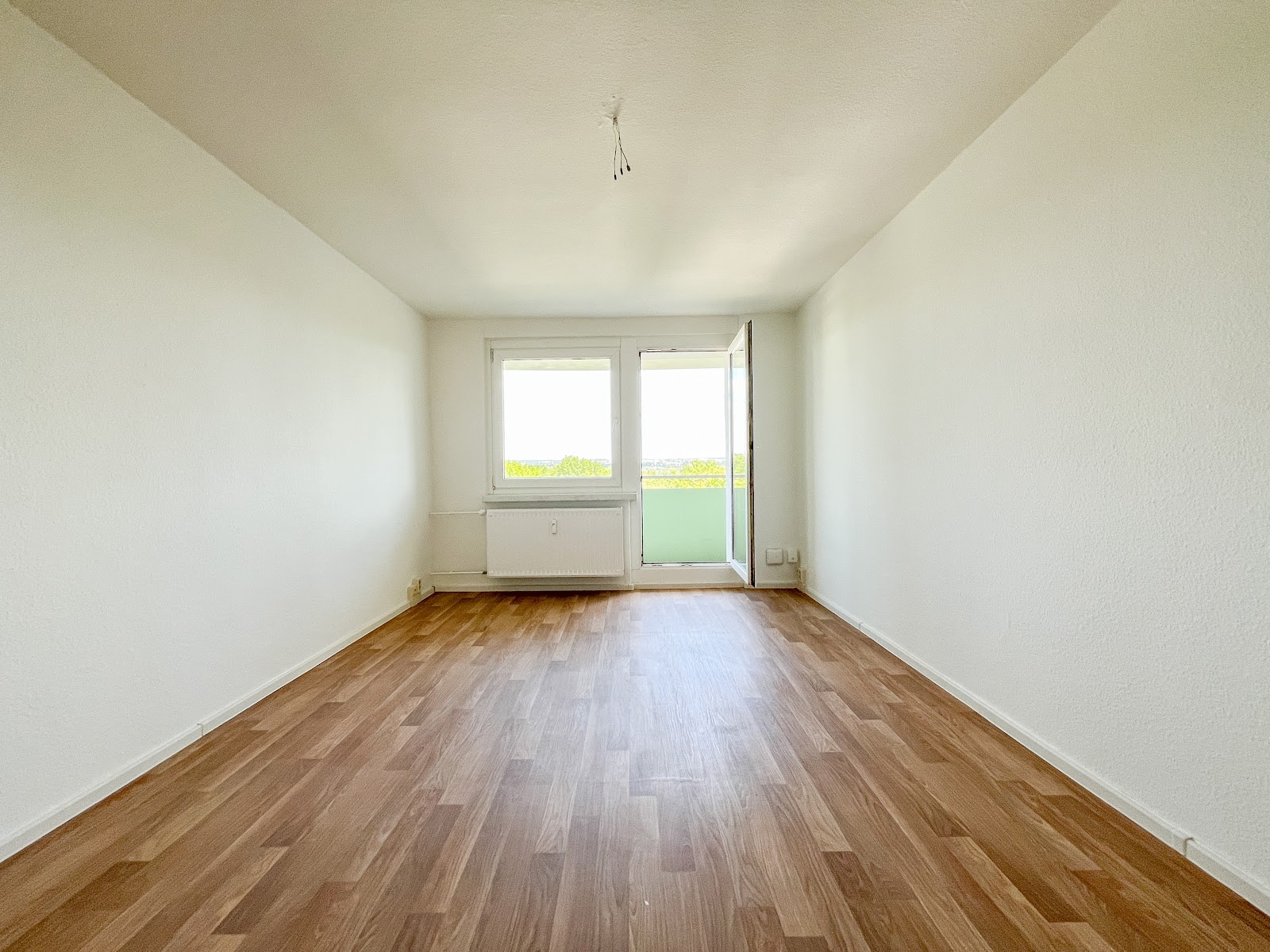 Grünes Paradies: Ruhige Wohnung am Stadtpark – Chemnitz – Vorschaubild 2