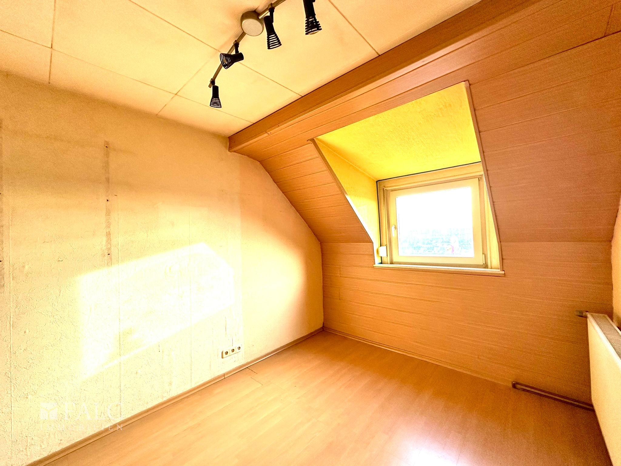 Sonniges Familienhaus mit Garten, Garage & ELW! – Quierschied – Vorschaubild 12