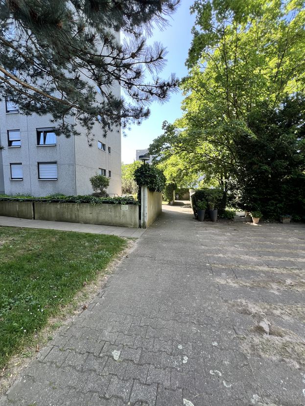 Rüppurr +++ Renovierte 3,5 ZI ETW mit neuer Einbauküche und Sonnenbalkon mit phantastischer Aussicht – Karlsruhe, Baden – Vorschaubild 44