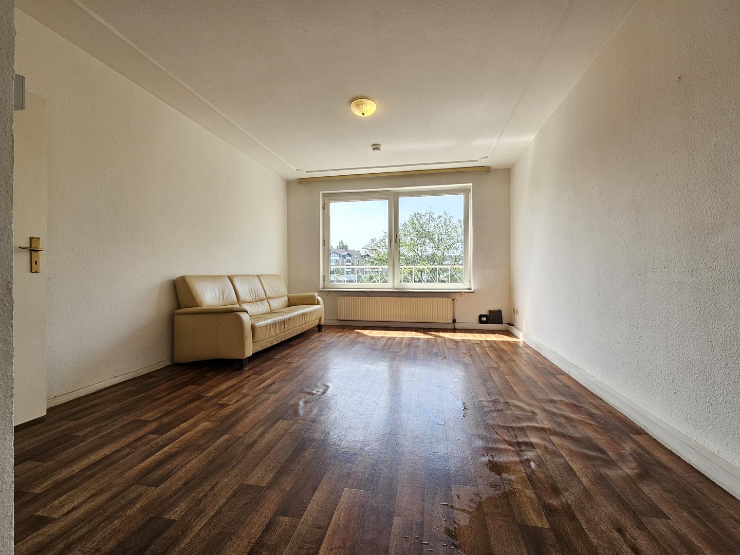 Leere Wohnung mit schönem Schnitt in Citylage – Düsseldorf – Vorschaubild 3