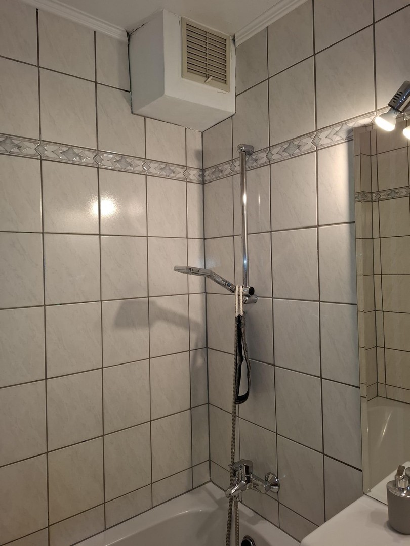 78QM Wohnung - 2 Schlafzimmer, Balkon, Badezimme mit Wanne – KRefeld – Vorschaubild 2