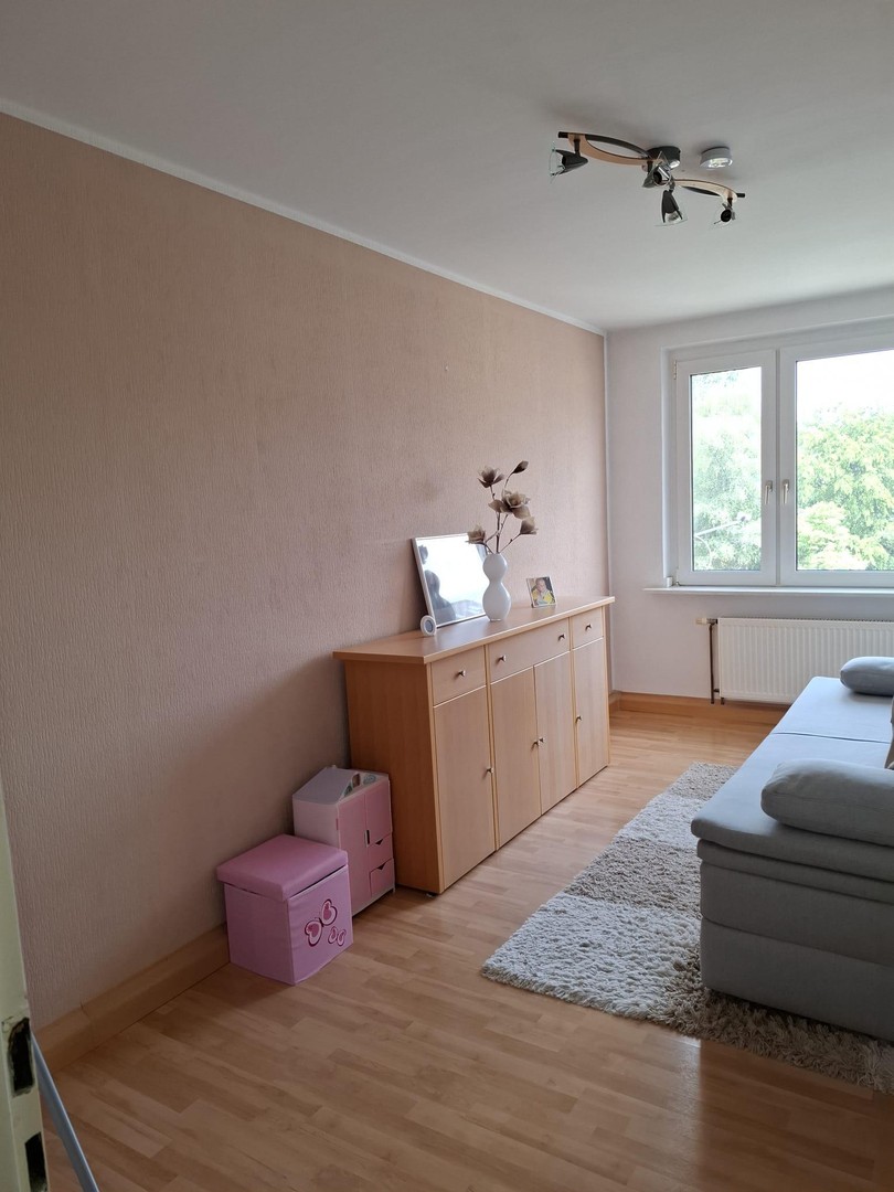 78QM Wohnung - 2 Schlafzimmer, Balkon, Badezimme mit Wanne – KRefeld – Vorschaubild 6