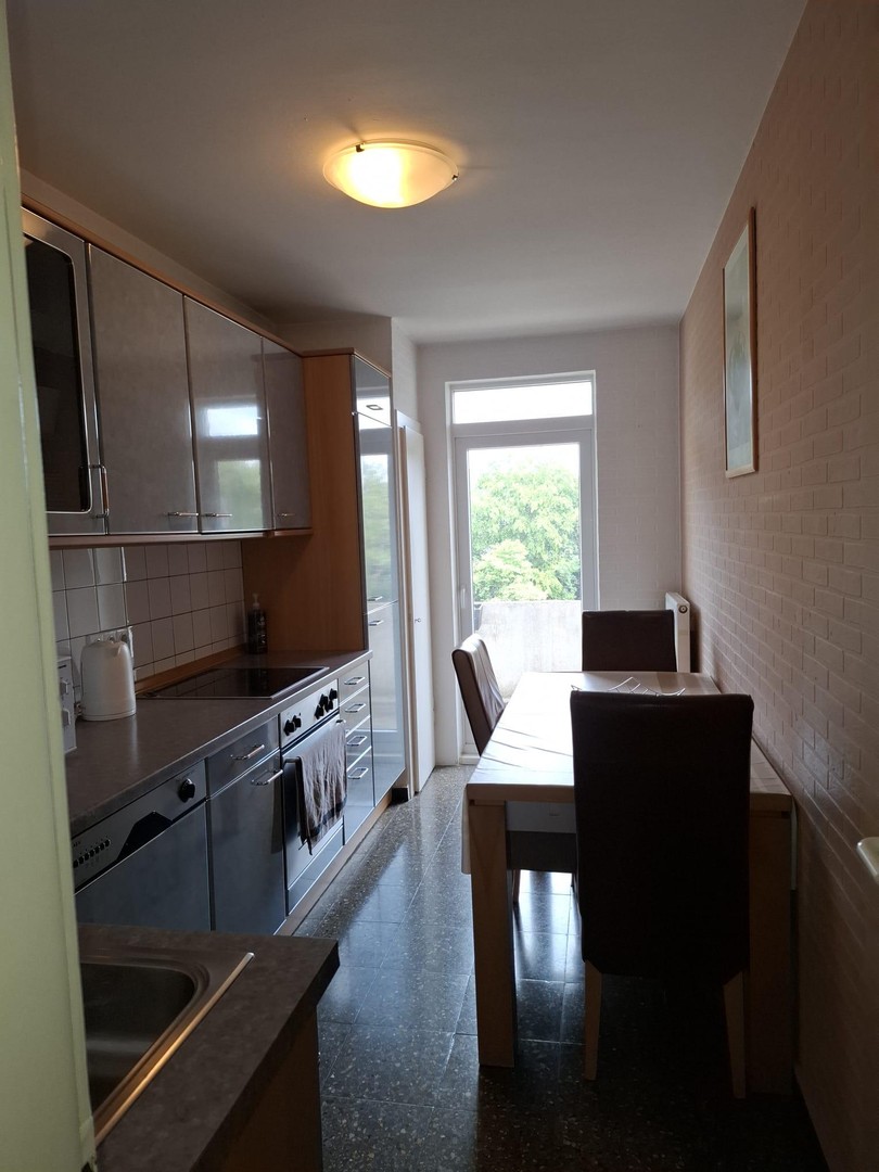 78QM Wohnung - 2 Schlafzimmer, Balkon, Badezimme mit Wanne – KRefeld – Vorschaubild 7