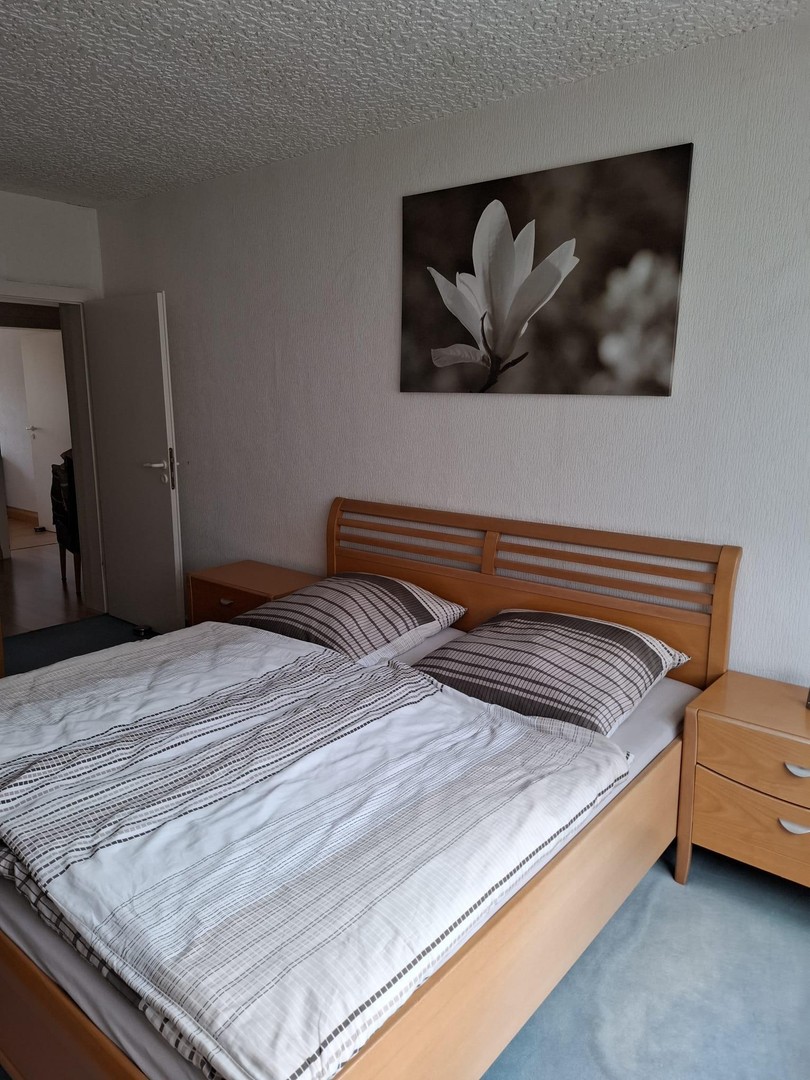 78QM Wohnung - 2 Schlafzimmer, Balkon, Badezimme mit Wanne – KRefeld – Vorschaubild 12