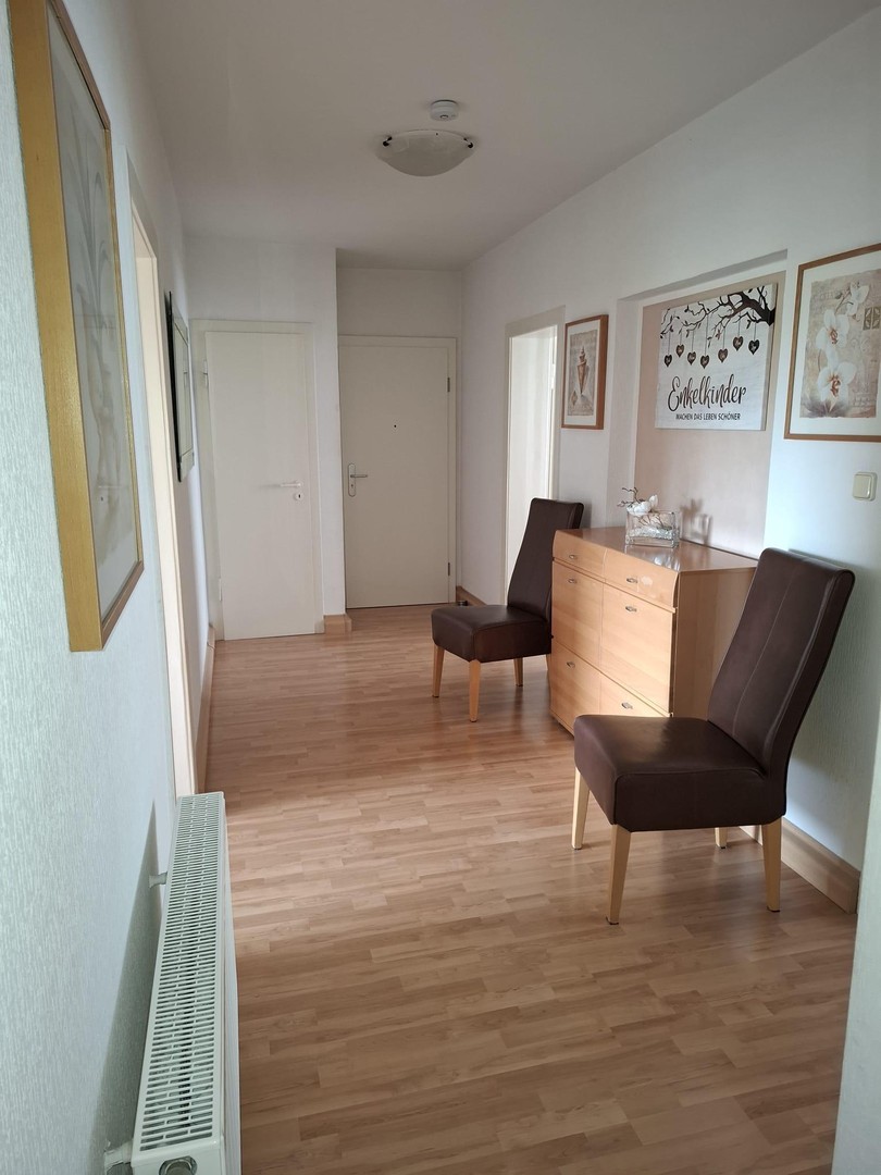 78QM Wohnung - 2 Schlafzimmer, Balkon, Badezimme mit Wanne – KRefeld – Vorschaubild 14