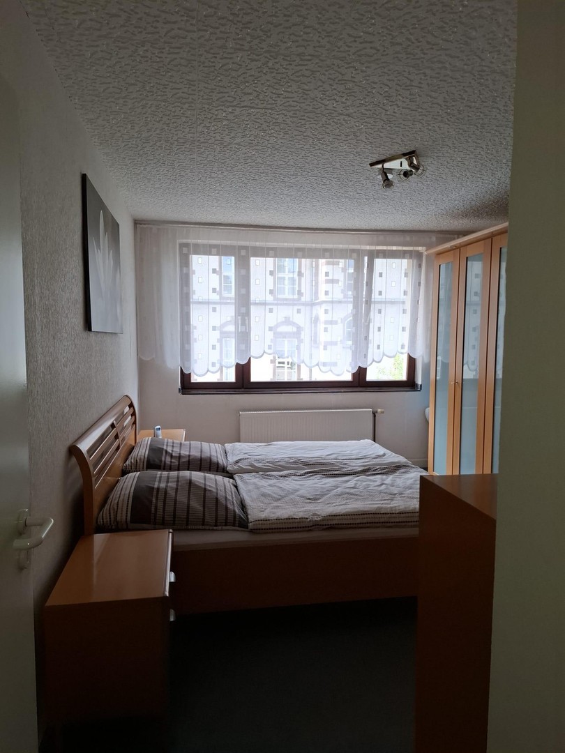 78QM Wohnung - 2 Schlafzimmer, Balkon, Badezimme mit Wanne – KRefeld – Vorschaubild 15
