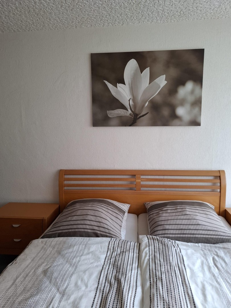 78QM Wohnung - 2 Schlafzimmer, Balkon, Badezimme mit Wanne – KRefeld – Vorschaubild 26