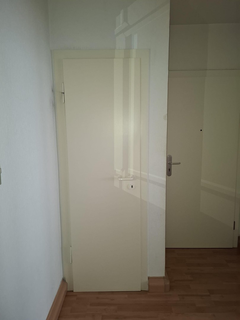 78QM Wohnung - 2 Schlafzimmer, Balkon, Badezimme mit Wanne – KRefeld – Vorschaubild 27