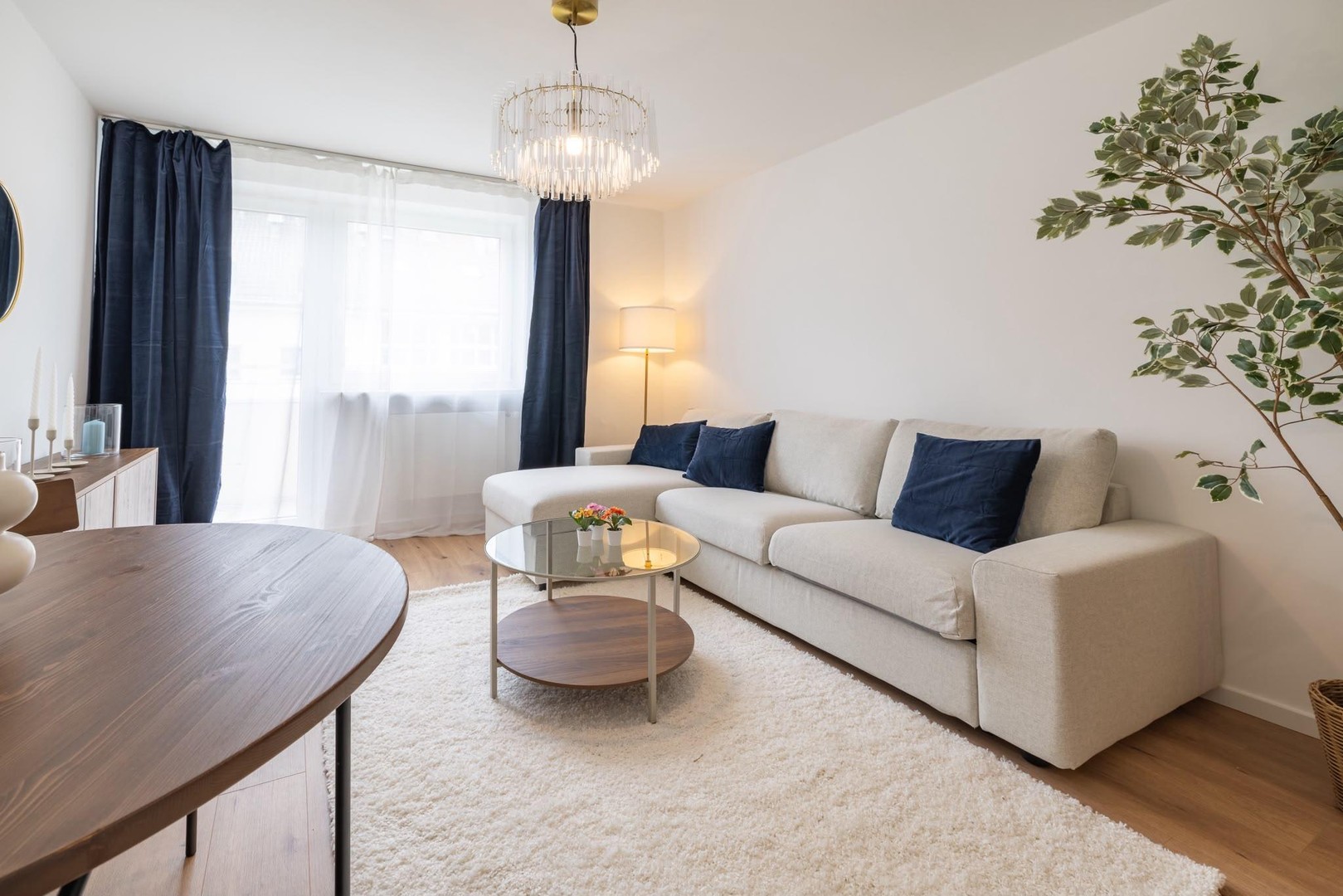 Modernes, renoviertes 1-Zimmer-Apartment mit Balkon – sofort bezugsfertig – München – Vorschaubild 2