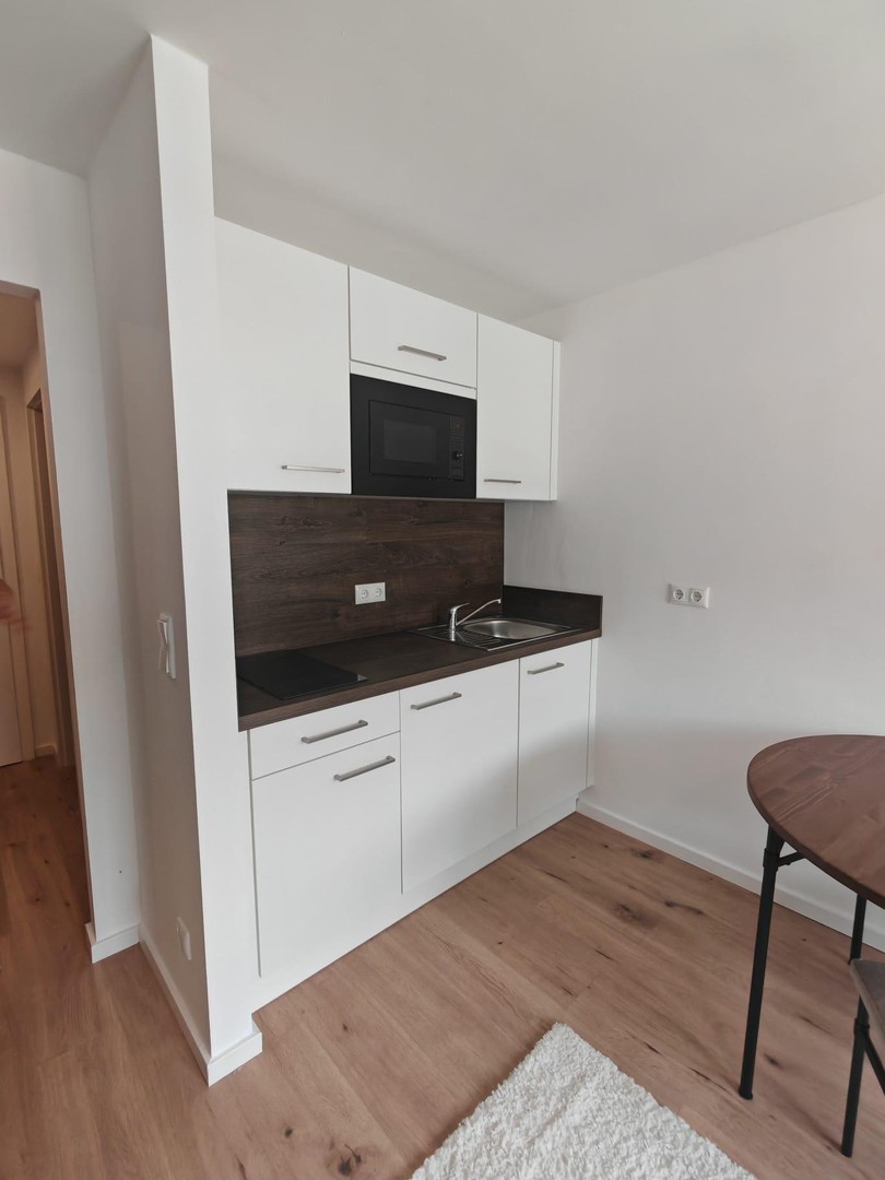 Modernes, renoviertes 1-Zimmer-Apartment mit Balkon – sofort bezugsfertig – München – Vorschaubild 6