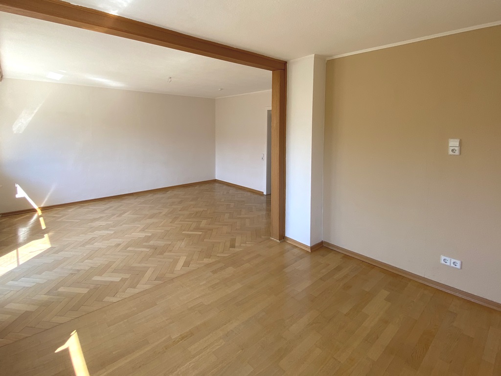 Neu-Ulm: Modernisiertes Mehrfamilienhaus (DHH) mit idyllischem Garten in Donau-Nähe – Neu-Ulm / Offenhausen – Vorschaubild 12