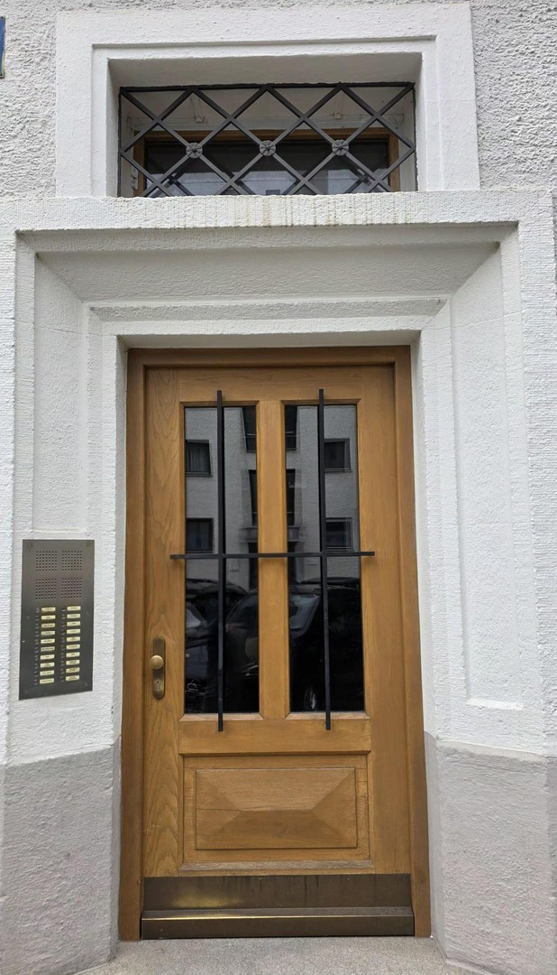 2-Zimmerwohnung in Neuhausen: Altbauwohnung mit Potenzial – München – Vorschaubild 3