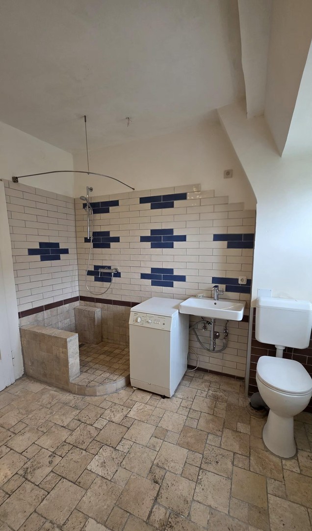 2-Zimmerwohnung in Neuhausen: Altbauwohnung mit Potenzial – München – Vorschaubild 13
