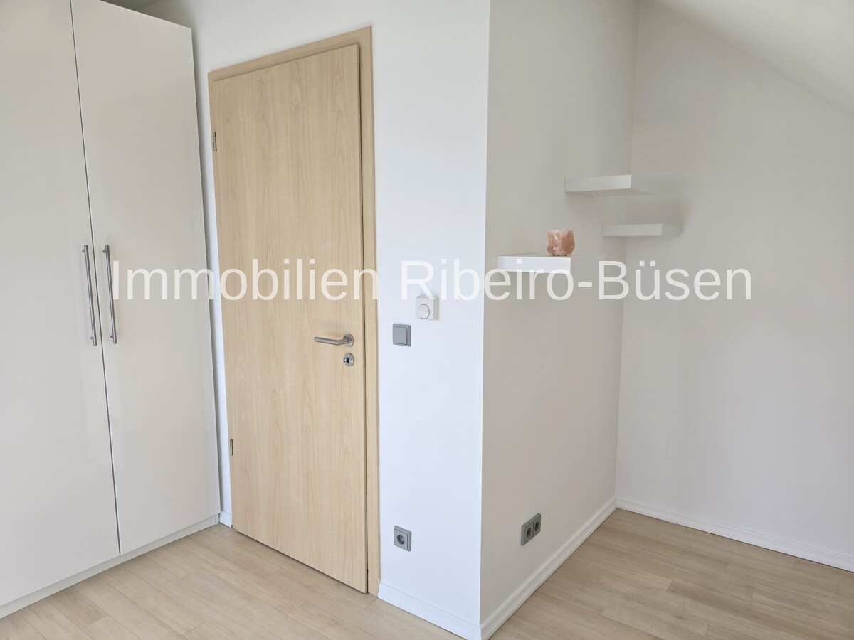 Ein Zuhause für höchste Ansprüche – großzügiges Wohnen mit Pool und Einliegerwohnung – Mönchengladbach – Vorschaubild 16