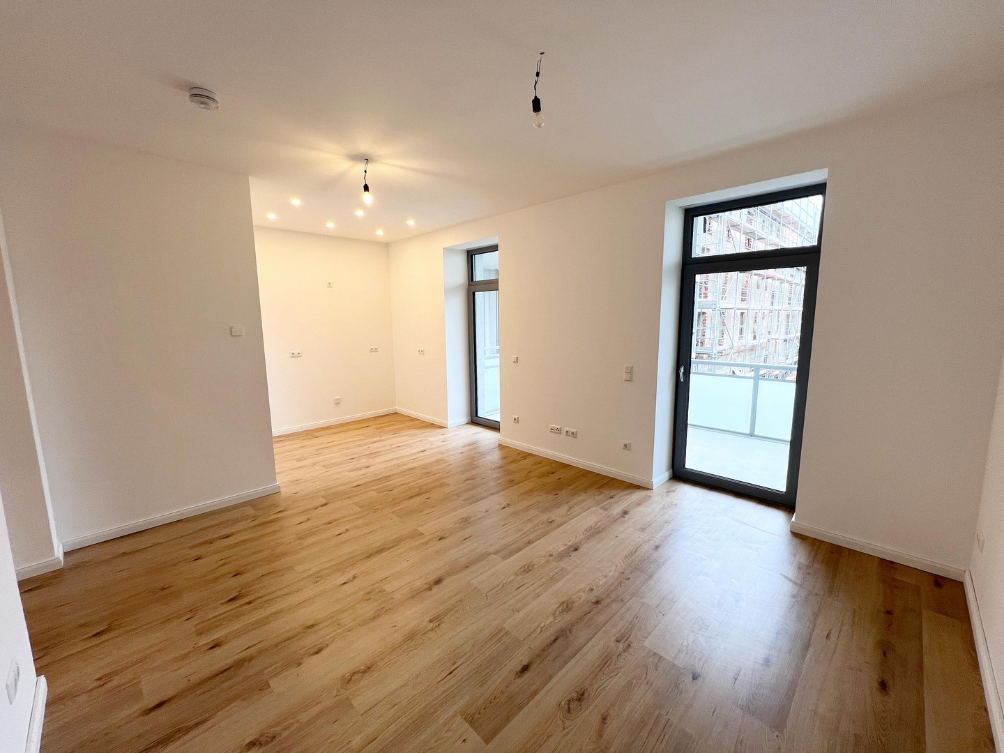 LUXUS in Elbnähe: Exklusive 2-Zi.-Whg. mit Balkon & Fußbodenheizung *Neubaustandard* – Magdeburg – Vorschaubild 2