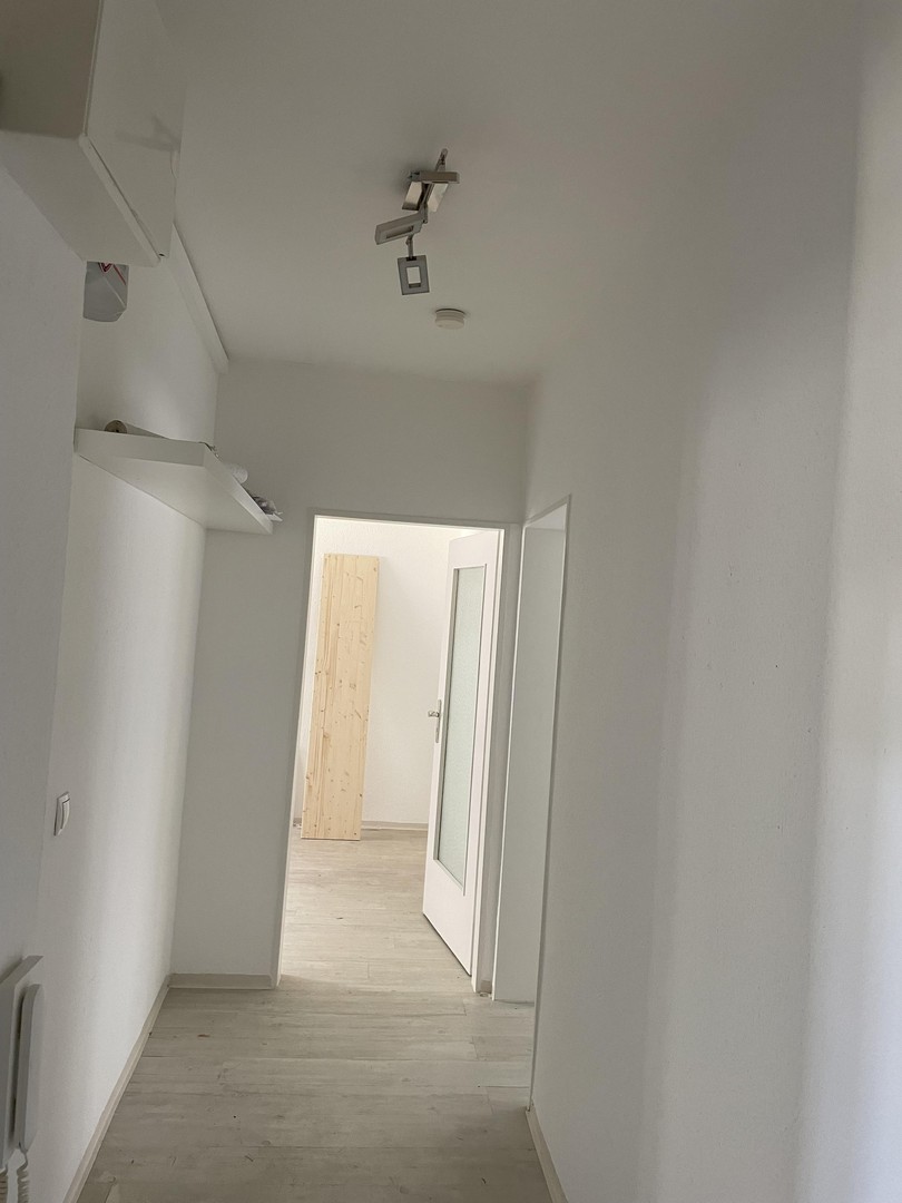 Sanierte Wohnung vollmöbliert in 1A-Lage nähe HBF und Uni – Mannheim – Vorschaubild 3