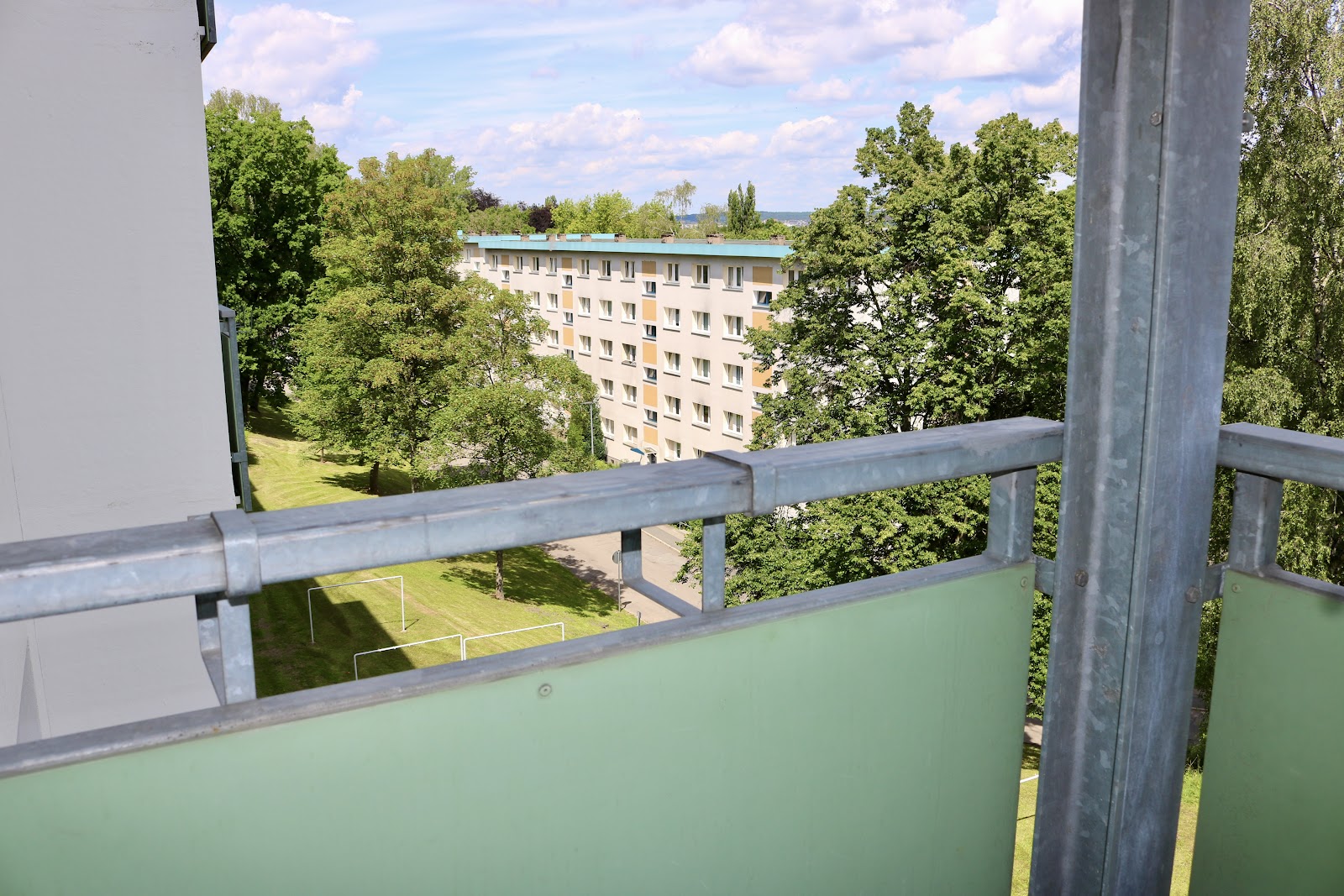 Ihr Wohlfühl-Zuhause: Sanierte Wohnung mit Balkon im grünen Helbersdorf – Chemnitz – Vorschaubild 2