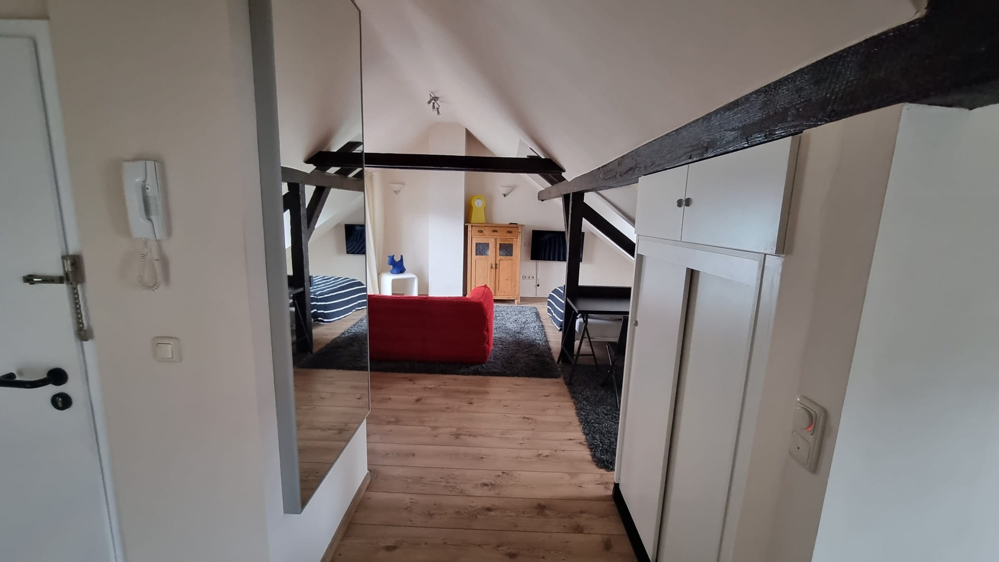 Schicke, voll möblierte DG-Wohnung in Rüttenscheid – Essen – Vorschaubild 6