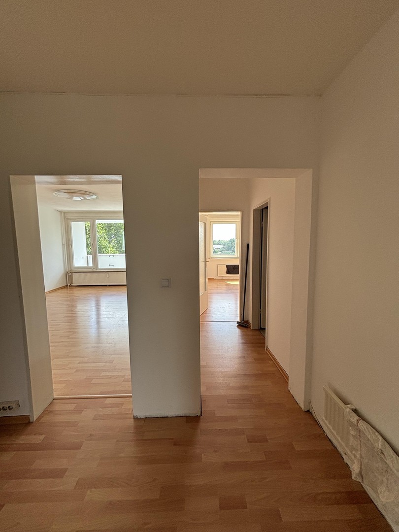 Großzügige 4-Zimmer-Eigentumswohnung mit viel Potenzial – Norderstedt – Vorschaubild 21