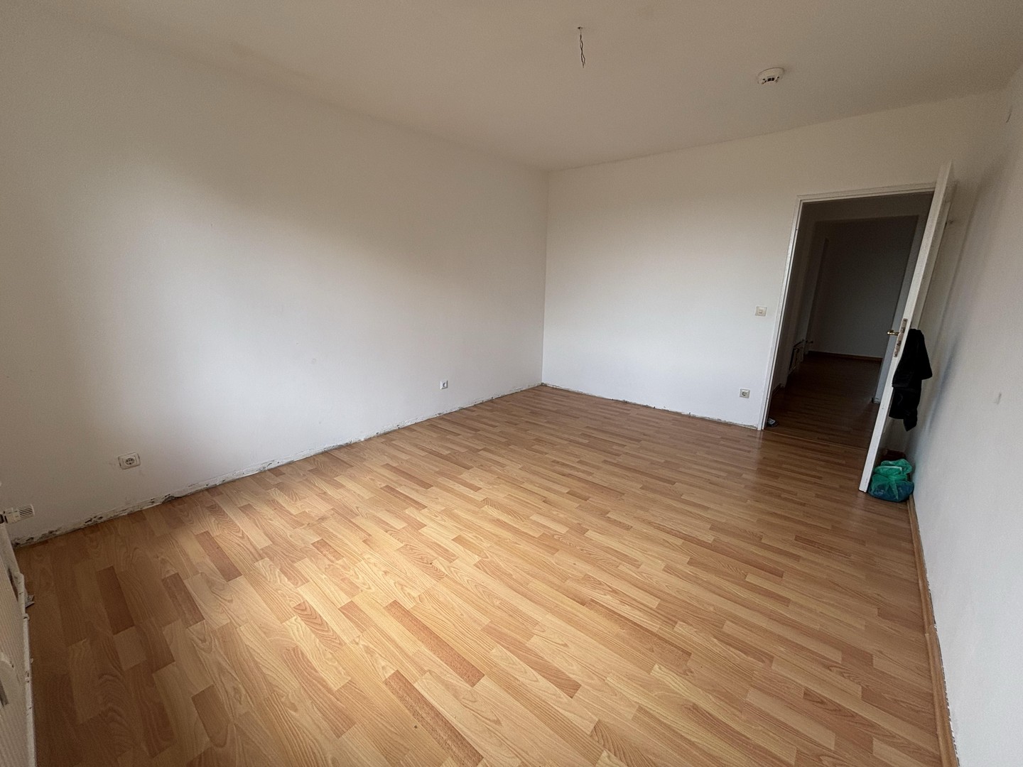 Großzügige 4-Zimmer-Eigentumswohnung mit viel Potenzial – Norderstedt – Vorschaubild 27