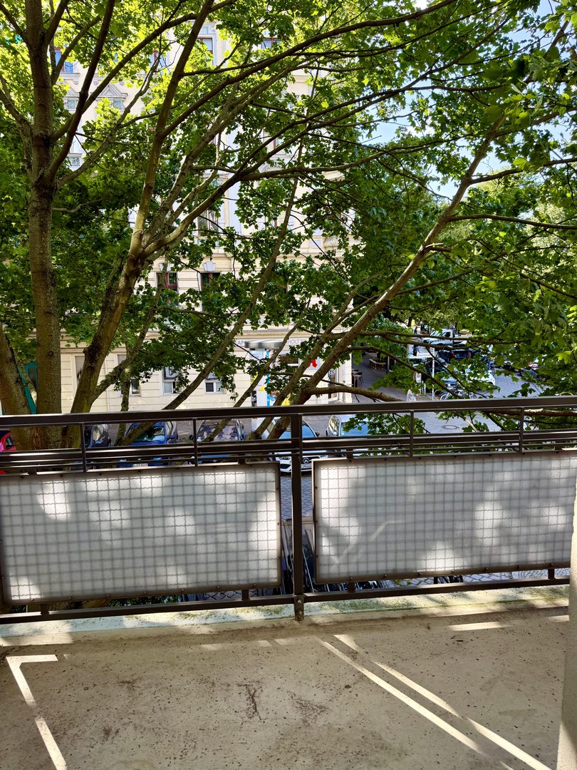 Lichtdurchflutete Wohnung, Toller Blick zum Helmholtzplatz (Provisionsfrei!) – Berlin – Vorschaubild 7