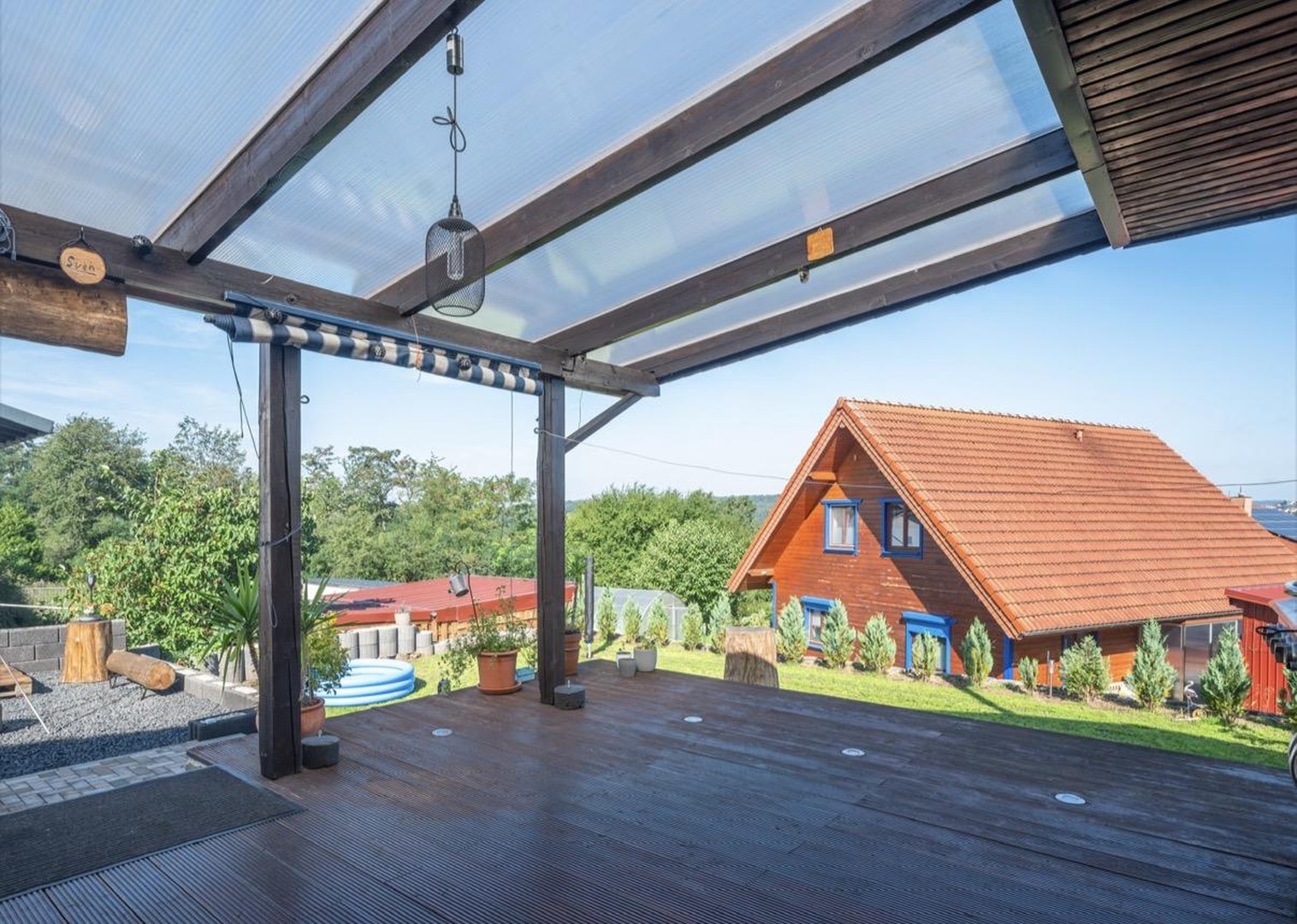 Exklusiver freistehender Bungalow mit Einliegerwohnung, Fernblick, Doppelgarage & großem Garten – Schmelz – Vorschaubild 13