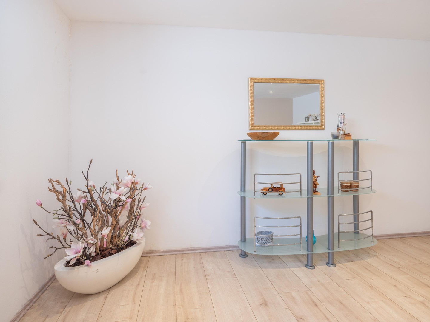 Exklusiver freistehender Bungalow mit Einliegerwohnung, Fernblick, Doppelgarage & großem Garten – Schmelz – Vorschaubild 22